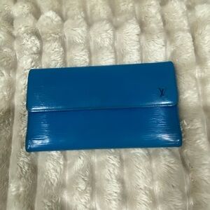 Louis Vuitton Blue Epi Porte Tresor Sarah Wallet